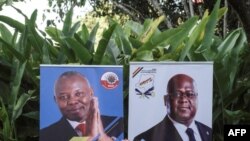 Les bannières du chef de l'opposition en RDC, Felix Tshisekedi du parti UDF, et Vital Kamerhe du parti UNC, le 23 novembre 2018.