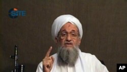 Al-Zawahiri, vu dans une video, le 8 juin 2011