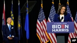 TNS Kamala Harris phát biểu sau khi được ứng cử viên TT Đảng Dân chủ, cựu Phó TT Joe Biden, giới thiệu là người đứng chung liên danh với ông tại một sự kiện ở Wilmington, Del., ngày 12/8/2020.