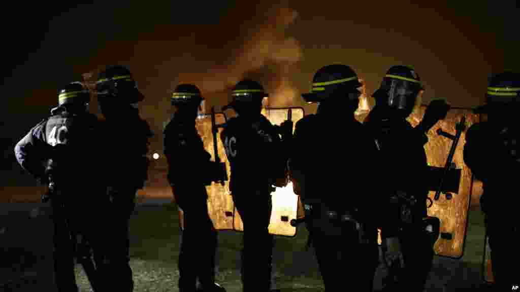 ምፍራስ መዓስከር ስደተኛታት 'ካሊ' ፈረንሳ