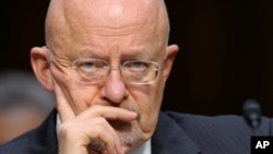 Giám đốc Tình báo Quốc gia James Clapper nói rằng các vụ tấn công mạng và hoạt động tình báo mạng đã trở thành những mối đe dọa an ninh hàng đầu đối với Hoa Kỳ