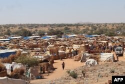 Kamp pengungsi Ourang di Adre pada 7 Desember 2023 tempat tinggal para pengungsi yang melarikan diri dari konflik di Sudan. (Foto: AFP)