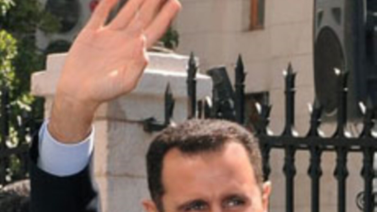 Síria: Comunidade internacional pressiona o regime de al-Assad a parar com a repressão