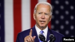 លោក Joe Biden បេក្ខជន​ប្រធានាធិបតី​សហរដ្ឋ​អាមេរិក ថ្លែង​ក្នុង​យុទ្ធនាការ​ឃោសនា​នៅ​ទីក្រុង Wilmington រដ្ឋ Delaware សហរដ្ឋ​អាមេរិក​ កាល​ពី​ថ្ងៃ​ទី​១៤ កក្កដា ២០២០។