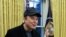 ARCHIVO - Elon Musk habla junto al presidente estadounidense Donald Trump (no en la foto) en la Oficina Oval de la Casa Blanca en Washington, EEUU, el 11 de febrero de 2025. 