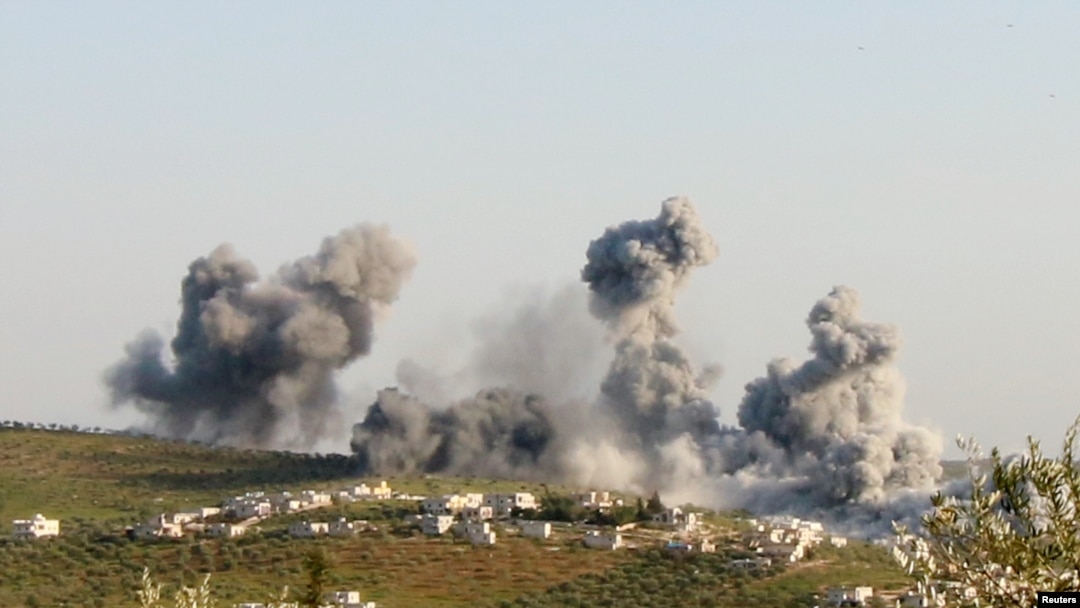 Serangan bom pasukan Suriah di Atimah, provinsi Idlib 8 Maret lalu (foto: dok).