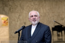 Menlu Iran Mohammad Javad Zarif di Baabda, Lebanon, 14 Agustus 2020. (Dalati Nohra/Handout via Reuters)