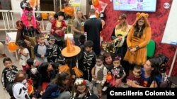 Ante la pandemia de COVID-19, los niños y adultos deberán celebrar Halloween con su núcleo familiar. [Foto Cortesía Cancillería Colombia].