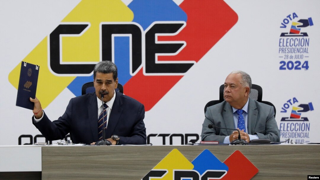 Presiden Venezuela Nicolas Maduro bertemu dengan Ketua Pemilihan Umum Elvis Amoroso di Caracas, Senin, 29 Juli 2024. (Foto: Leonardo Fernandez Viloria/Reuters)
