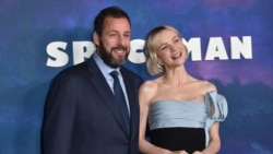 Adam Sandler y Carey Mulligan solos en Spaceman