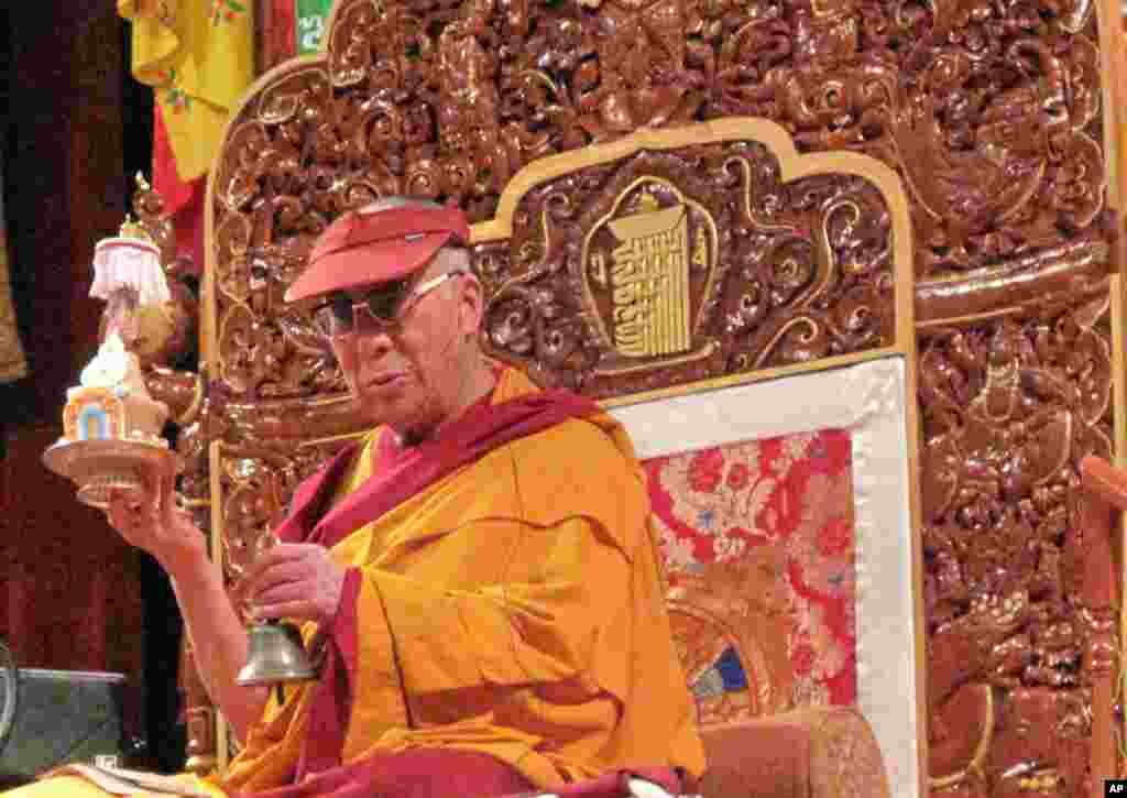 达赖喇嘛主持时轮金刚大法会