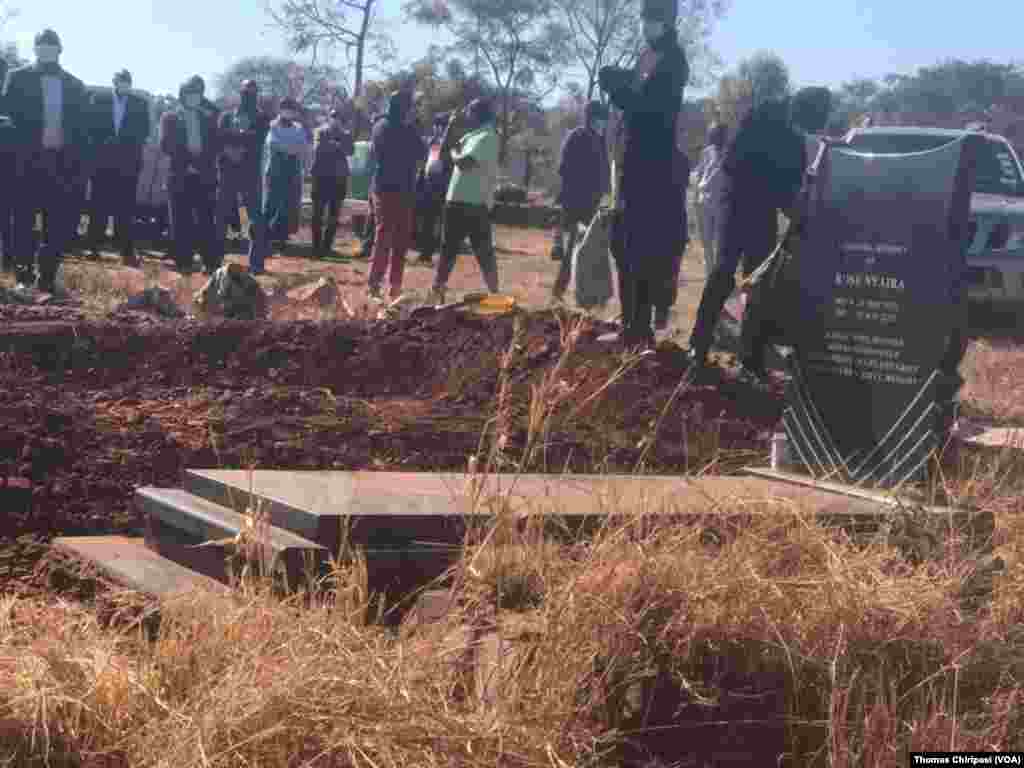 Sandra Nyaira Burial