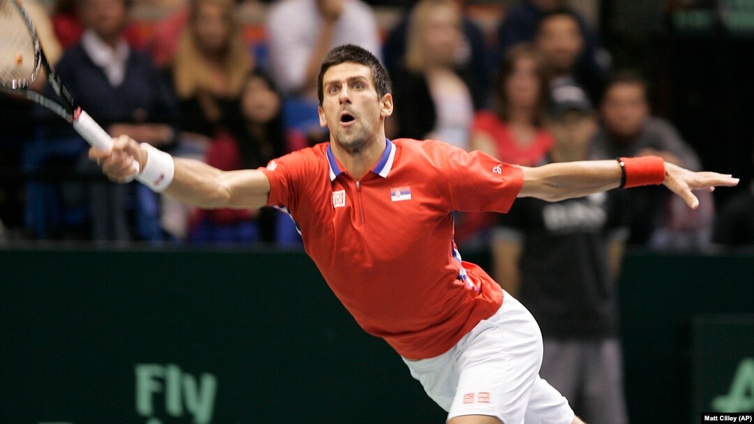 Petenis unggulan teratas AS Terbuka, Novak Djokovic menang mudah atas petenis Lithuania Ricardas Berankis dengan skor 6-1, 6-2, dan 6-2 (foto: dok).
