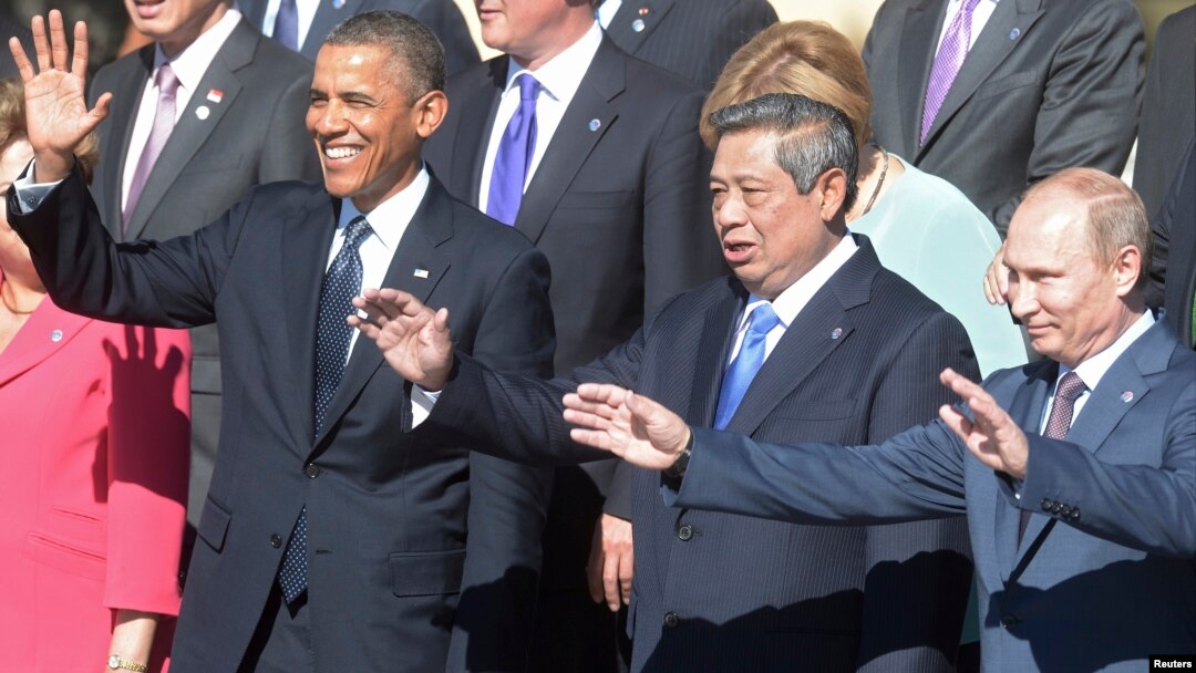 Tổng thống Nga Vladimir Putin (phải), Tổng thống Indonesia Susilo Bambang Yudhoyono (giữa), và Tổng thống Hoa Kỳ Barack Obama (trái) tại hội nghị G20 ở St.Petersburg 6/9/2013. REUTERS/Sergey Guneev/RIA Novosti/