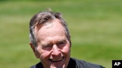 Bivši predsednik Džordž Herbert Voker Buš