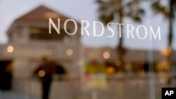 La vitrine de Nordstrom dans un centre commercial de Brea, en Californie, le 9 mai 2013.