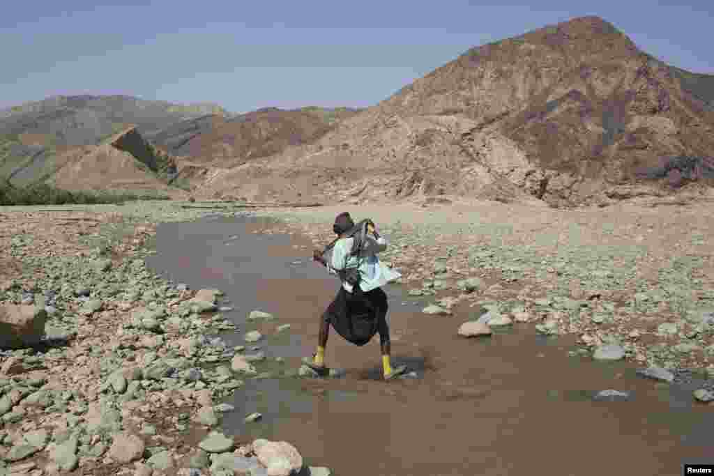 کرہ ارض پر گرم و سخت ترین آب و ہوا رکھنے والے صحراؤں میں سے ایتھوپیا کا دانکل صدیوں سے نمک کے تاجروں کی توجہ کا مرکز رہا ہے۔