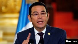 El presidente de Guatemala Jimmy Morales durante un discurso en el Palacio Nacional de la Cultura en Ciudad de Guatemala, el 6 de septiembre de 2018. Morales conversó con el secretario de Estado de EE.UU. sobre el trabajo de la Comisión Internacional Contra la Impunidad cuyo mandato el líder guatemalteco terminó antes de tiempo.