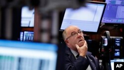 Con las ganancias del miércoles, el S&P 500 se acercó a su promedio móvil de 50 días, un indicador clave de la tendencia a corto plazo.