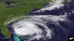 8月26号美国国家飓风中心提供的卫星图片
