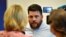 Леонид Волков, союзник Алексея Навального, отвечает на вопросы журналистов на пресс-конференции в Берлине (21 августа 2020 г.)