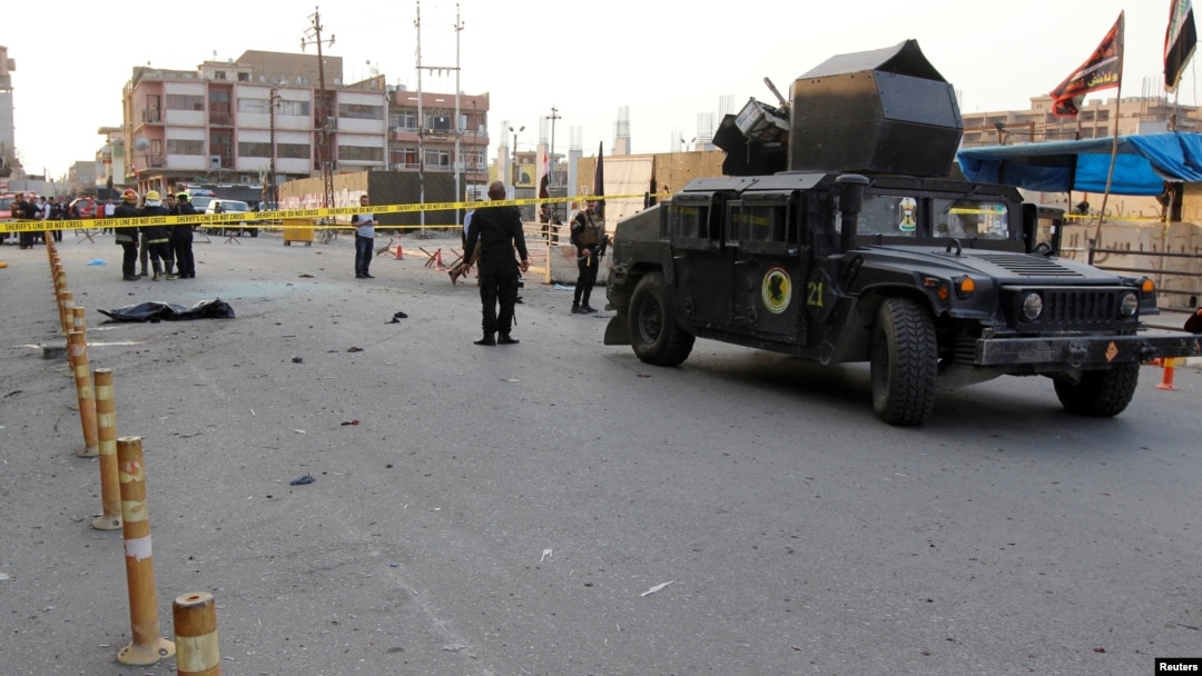 Arhova - Vojno vozilo iračkih bezbednosnih snaga na mestu samoubilačkog napada u Kirkuku, Irak, 5. novembra 2017.