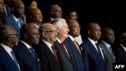 U.S. Secretary of State Rex Tillerson poses with African leaders during meetings at the State Department in Washington, Nov. 17, 2017. 