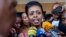 L'opposante rwandaise Diane Shima Rwigara devant la presse à Kigali, au Rwanda, le 20 juin 2017.