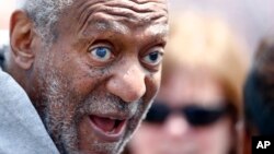 Bill Cosby bertemu para atlet di Penn Relays, Philadelphia, 2014 (Foto: dok).