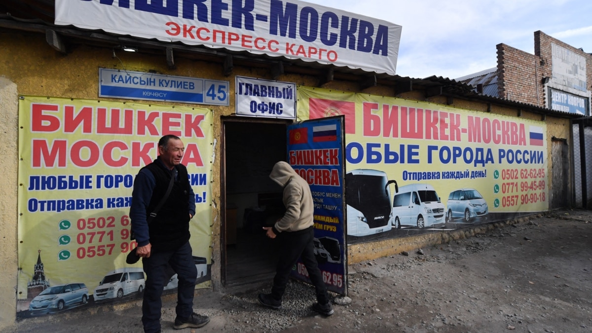 Under Pressure, Central Asia Migrants Leaving Russia Over Ukraine War