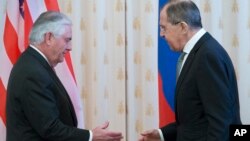 Rex Tillerson i Sergej Lavrov