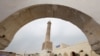 Menara Al-Hadba di Masjid Agung al-Nuri, yang dibangun kembali setelah diledakkan oleh militan ISIS, di Mosul, Irak, 5 Februari 2025. (Khalid al-Mousily/REUTERS)