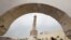 Menara Al-Hadba di Masjid Agung al-Nuri, yang dibangun kembali setelah diledakkan oleh militan ISIS, di Mosul, Irak, 5 Februari 2025. (Khalid al-Mousily/REUTERS)