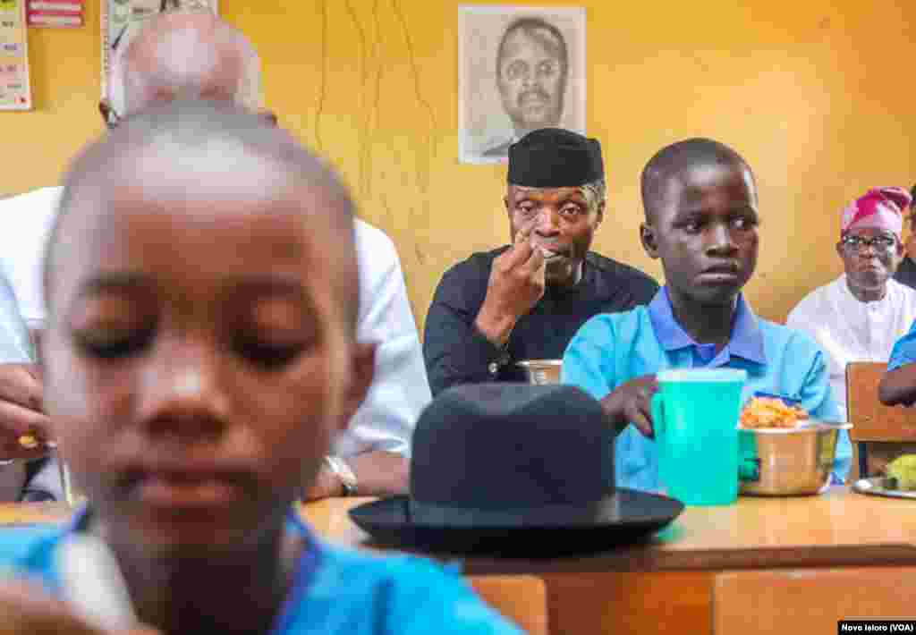 Nigerian Vice President OSinbajo Visits Alagbaka Primary School, Akure. 4th May, 2018.