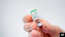 سازمان بهداشت جهانی واکسن کووید-۱۹ شرکت چینی «سینووک» را برای مصرف اضطراری تایید کرد (عکس از آرشیو)