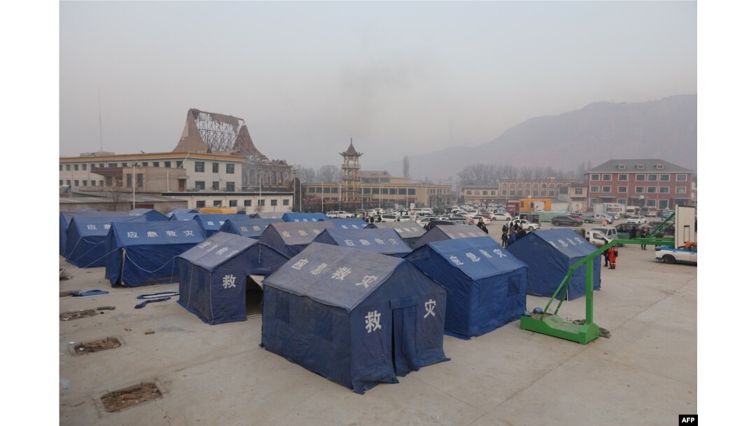Šatori pripremljeni za smeštaj ljudi evakuisanih nakon zemljotresa u Daheđiji, Kina, 19. decembra 2023.