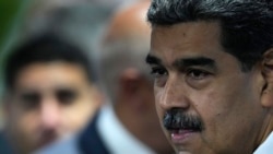Presiden Venezuela Nicolas Maduro menghadiri acara penandatanganan perjanjian untuk menghormati hasil pilpres mendatang di markas Dewas Pemilu Nasional di Caracas, Venezuela, pada 20 Juni 2024. (Foto: AP/Ariana Cubillos) 