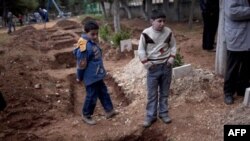 تبديل پارک کودکان ادليب سوريه به گورستان موقت