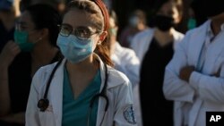 Vashandi vari mune zvehutano vakawanda vari kubatwa nechirwere che coronavirus nekuda kwekusachinzwisisa.