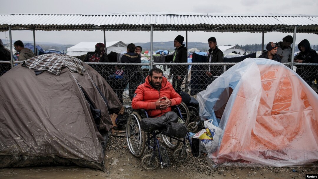 Tenda-tenda darurat para pengungsi Suriah di desa Idomeni, Yunani dekat perbatasan Makedonia (foto: ilustrasi). 