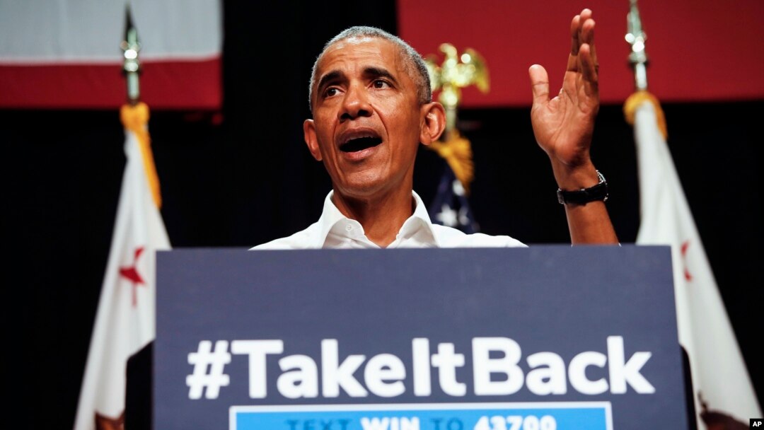 Cựu Tổng thống Barack Obama phát biểu trong nỗ lực vận động cho các ứng cử viên Đảng Dân dủ vào Quốc hội ở bang California, ngày 8 tháng 9, 2018, tại Anaheim.