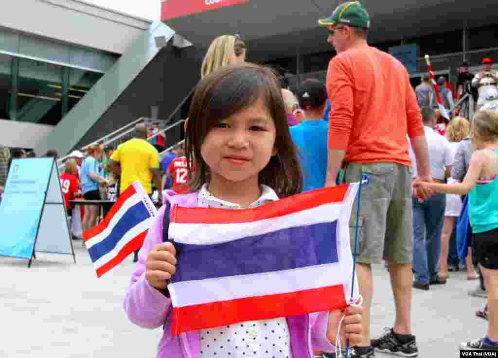 Thai Football fans in Ottawa