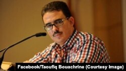 Taoufiq Bouachrine, journaliste au quotidien marocain indépendant Akhbar al-Yaoum, arrêté, 23 février 2018. (Facebook/Taoufiq Bouachrine)