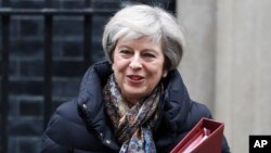 La primera ministra británica, Theresa May, llega a Estados Unidos para reunirse con el presidente Donald Trump.