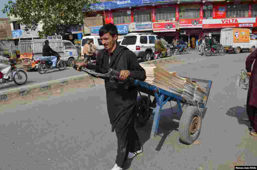 دنیا بھر میں رہنے والوں کو اس خطرے سے بچنے کی تدابیر بھی بتائی جاتی ہیں تاکہ اس کا تدارک ہو سکے۔