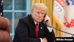 ولسمشر ټرمپ وايي له پوتین سره یې په تیلیفون کې خبرې کړې