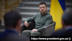 Le président ukrainien, Volodymyr Zelensky dans la région de Zakarpattia, le 30 octobre 2024.
