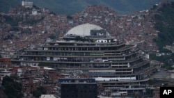 Vista panorámica de la sede de los servicios de inteligencia del gobierno venezolano en Caracas, conocida como El Helicoide, fotografiada el 12 de septiembre de 2022.