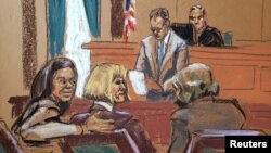 Sketsa pengadilan saat penggugat E. Jean Carroll (tengah) menuduh mantan Presiden AS Trump dalam gugatan perdata pemerkosaan pada pertengahan 1990-an, di pengadilan Manhattan, New York 9 Mei 2023. 