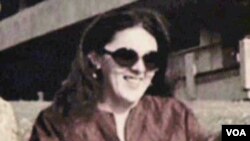 Ann Dunham, ibunda Presiden Obama. Ia adalah seorang antropolog yang pernah melakukan penelitian di Yogyakarta.